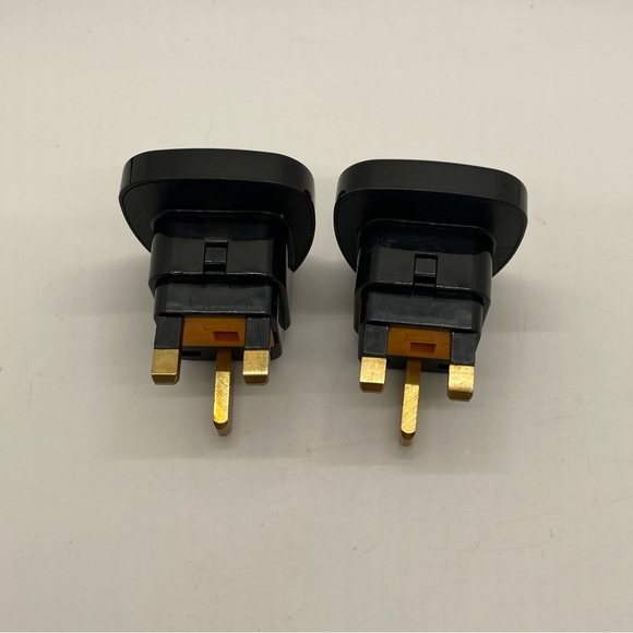 NWOT Travel Adapter US to UK/British Plug (2 in bundle) - Picture 4 of 8